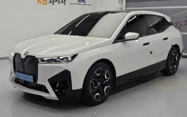 카니발5세대 중고차 iX xDrive 50 매물 사진 19 - 2024/02 49,563km
